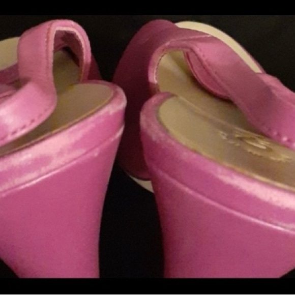 💕 Authentic Chanel Slingbacks 💕 - Picture 4 of 11